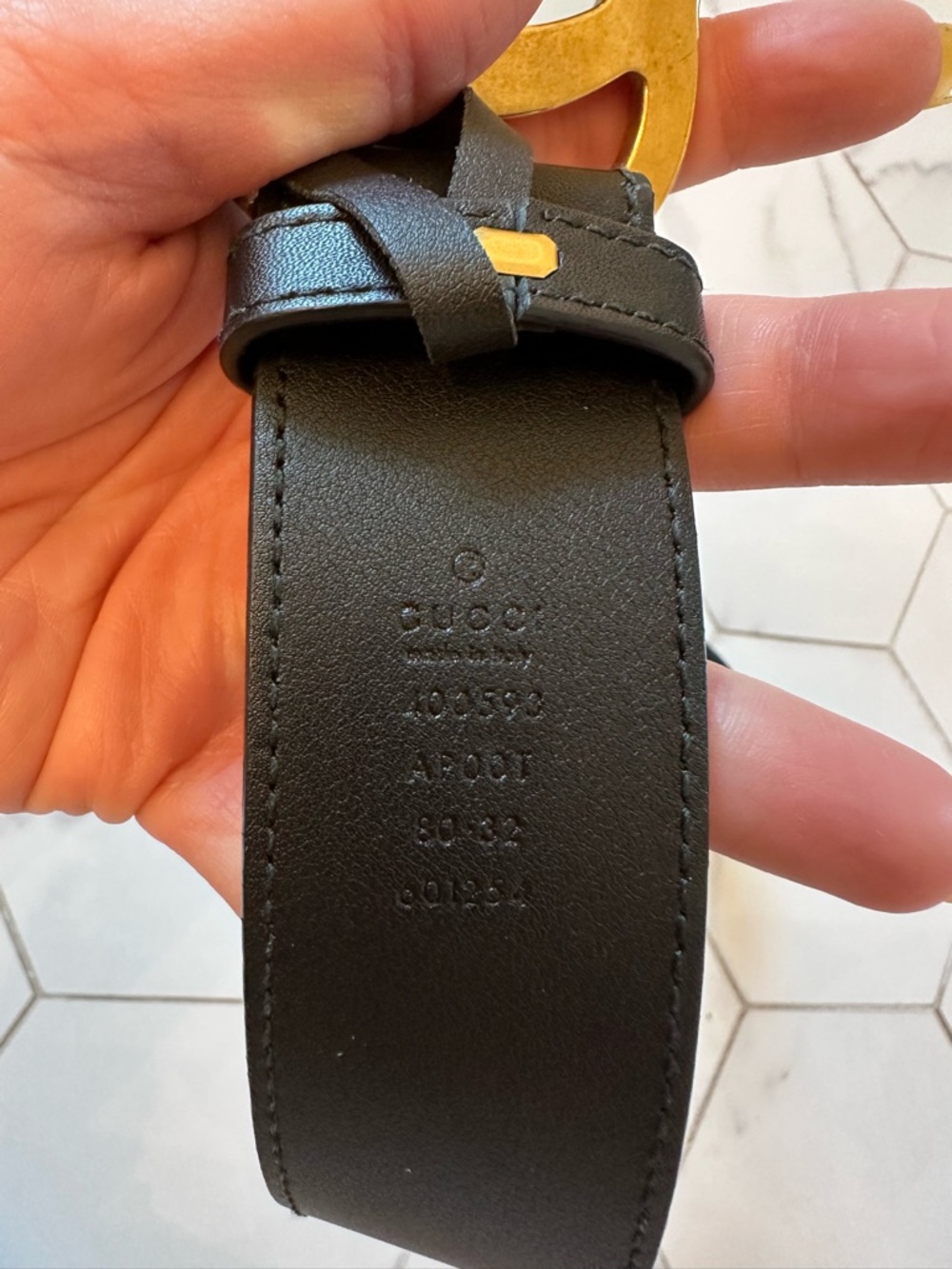 Gucci Black Leather Belt with Gold Double G Buckle - Picture 2 of 3